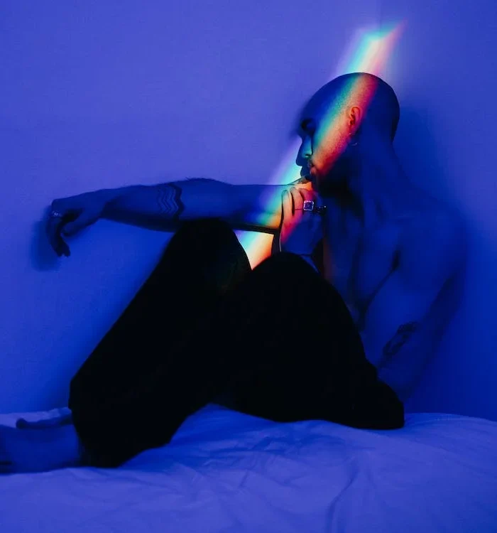 Desafíos persistentes: La exclusión de la comunidad LGBTI en los programas sociales